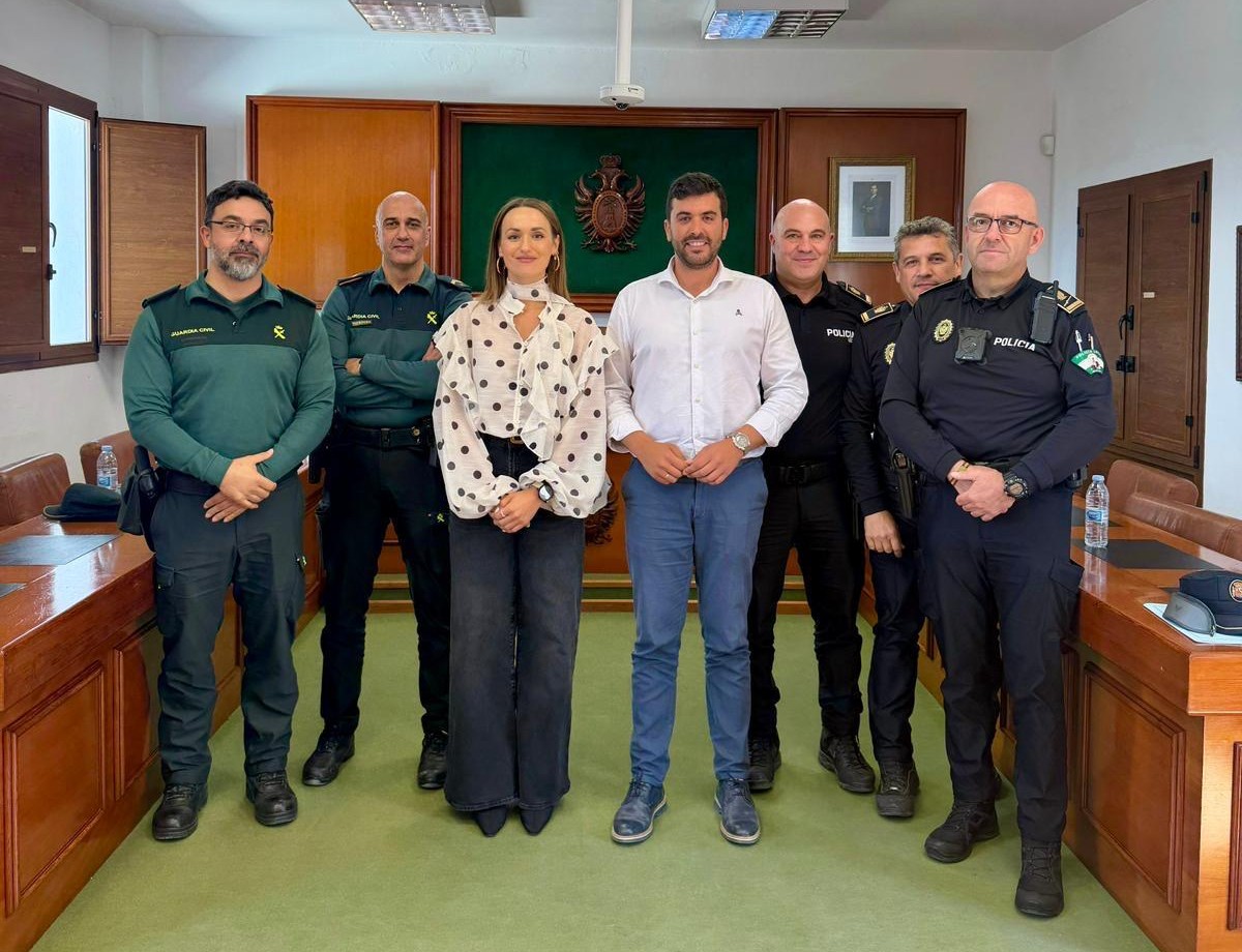 La Junta Local de Seguridad, convocada por el alcalde mojaquero, se reúne en sesión extraordinaria para renovar la integración de la Policía Local en el sistema VioGén